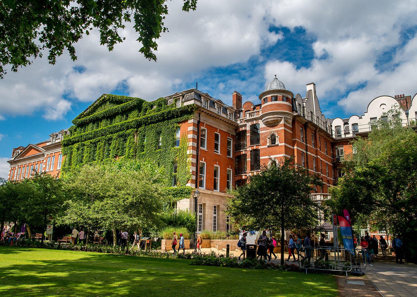 King's College London